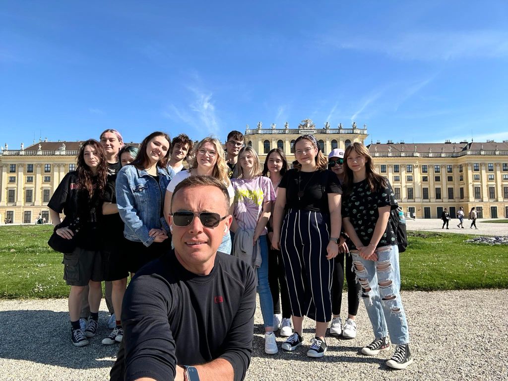 Uczniowie ZS CKR Nowosielce zwiedzają Wiedeń